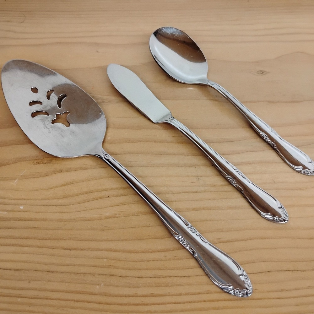 Oneida Plantation Custom Stainless Flatware 3 Pc Lot Pie Server Butter Spreader